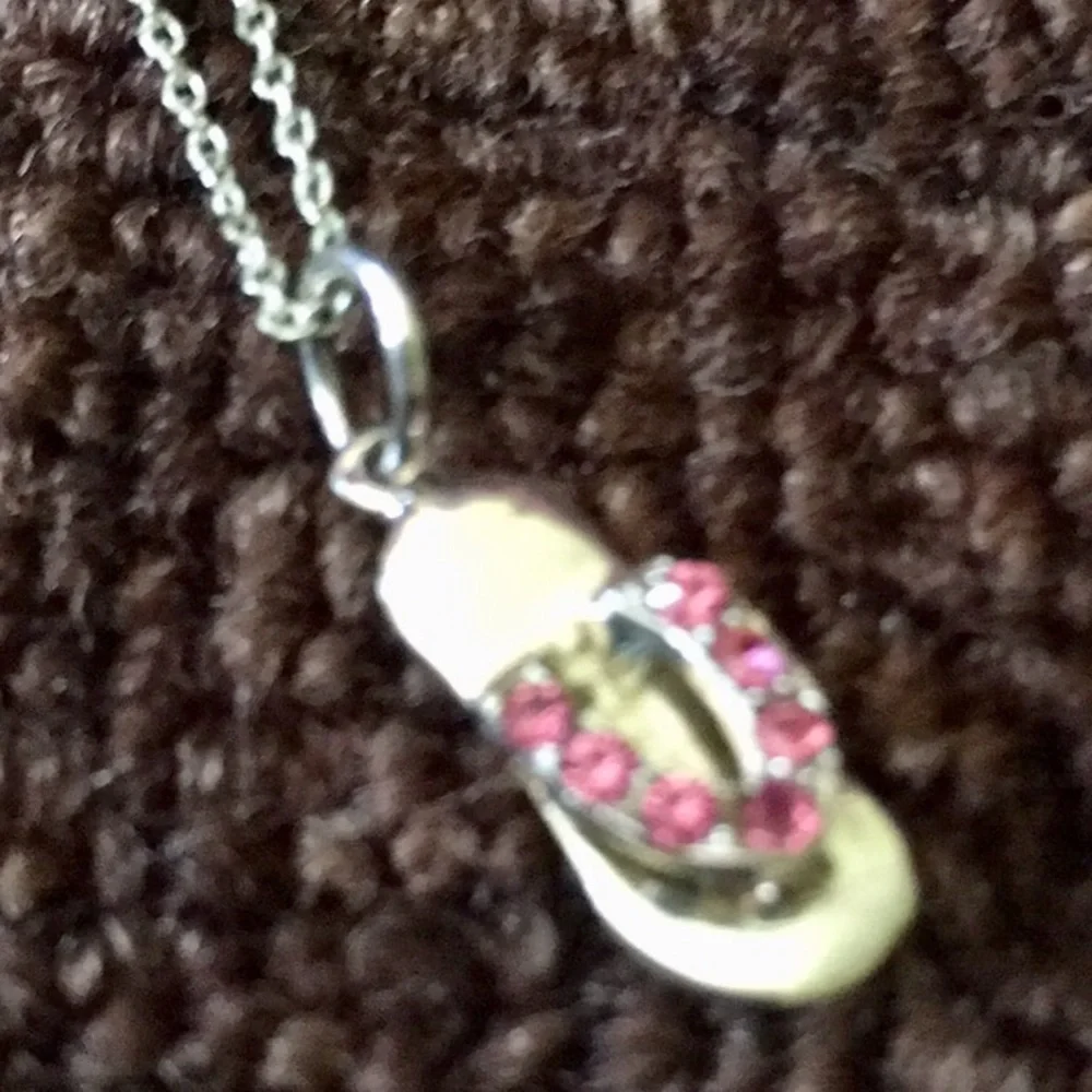 18” STERLING SILVER NECKLACE WITH FLIPFLOP CHARM